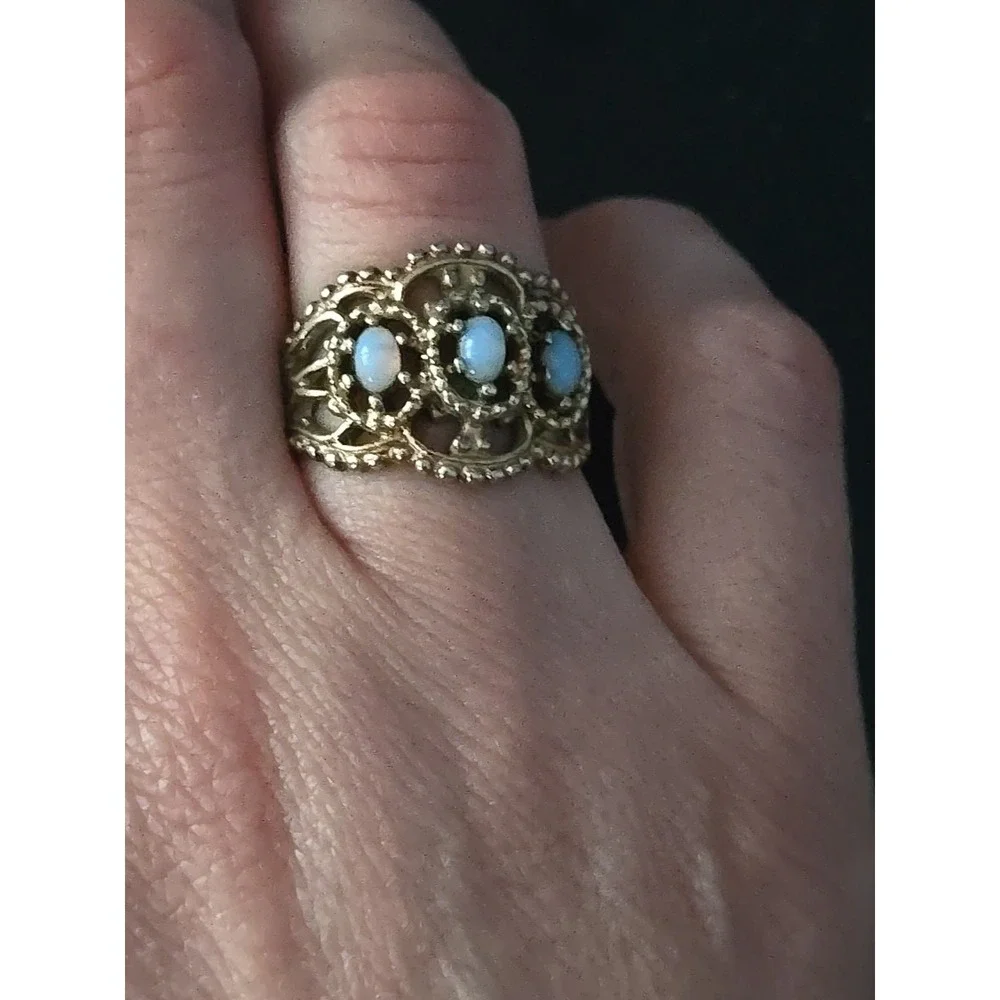 Vintage 18K HGE‎ Iridescent Faux Opal Beaded Filigree Gold Tone Ring